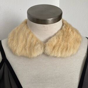Real Fur Collar in Cream, one size.